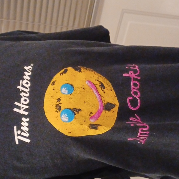 4/$40 Black "Smile Cookie" Tee - Size Large - Picture 2 of 6